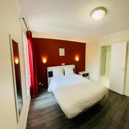 Hipotel Paris Gambetta Republique Exterior photo