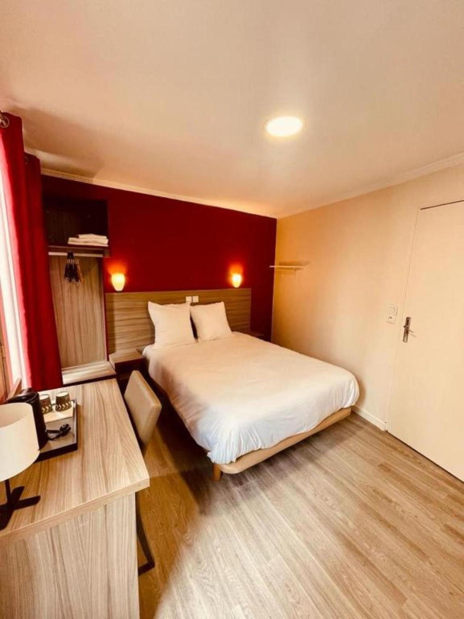 Hotel Hipotel Gambetta République Parigi